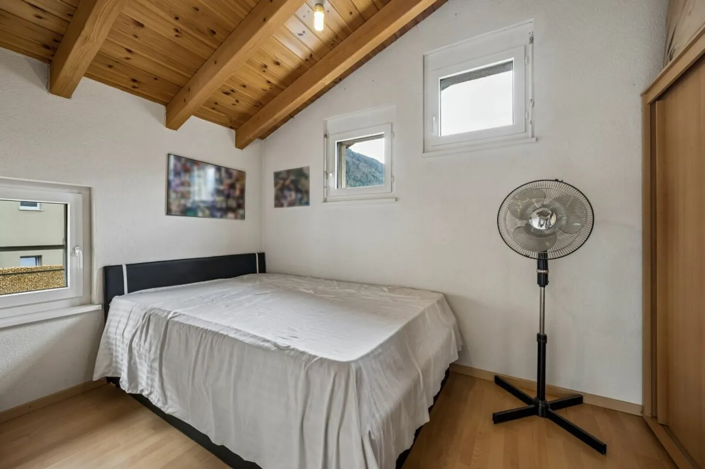 Familienvilla mit 5 Zimmern und Garten - Foto 5 von 14
