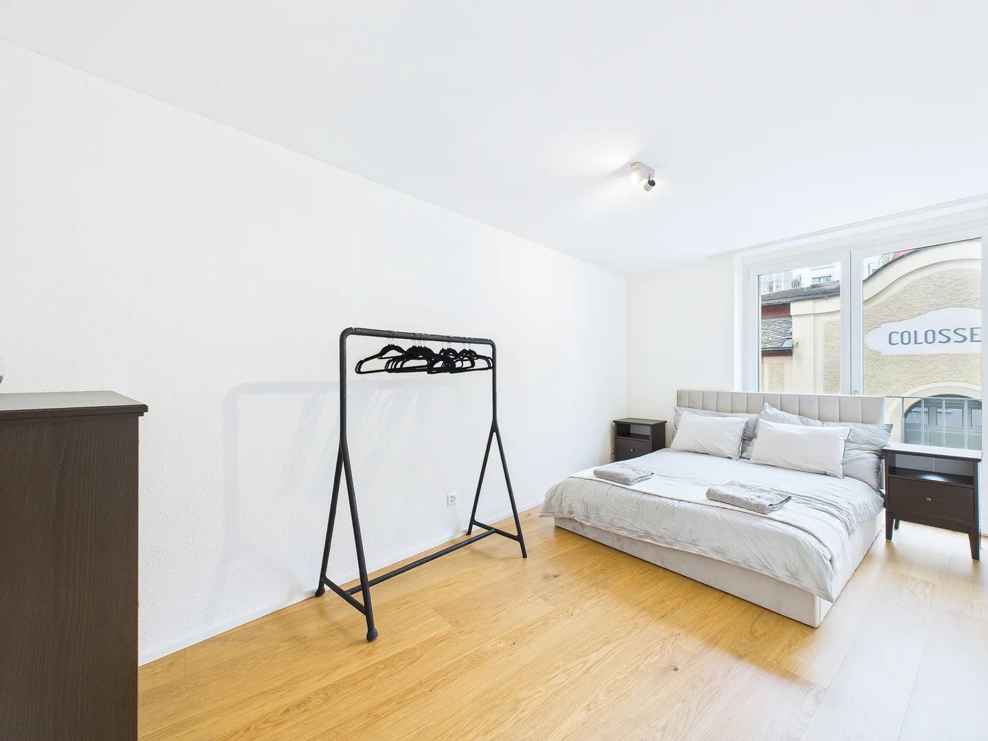 APPARTAMENTO 3½ STANZE A ZURIGO - DISTRETTO 11 OERLIKON, ARREDATO, TEMPORANEO - Foto 3 di 9