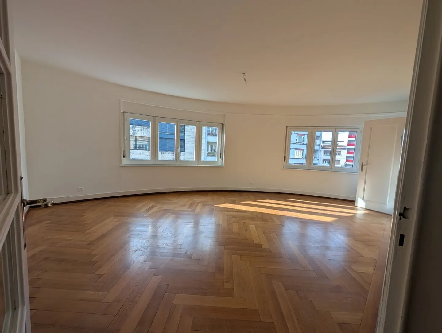 Appartamento con 4.0 stanze al 3° piano - Foto 6 di 8