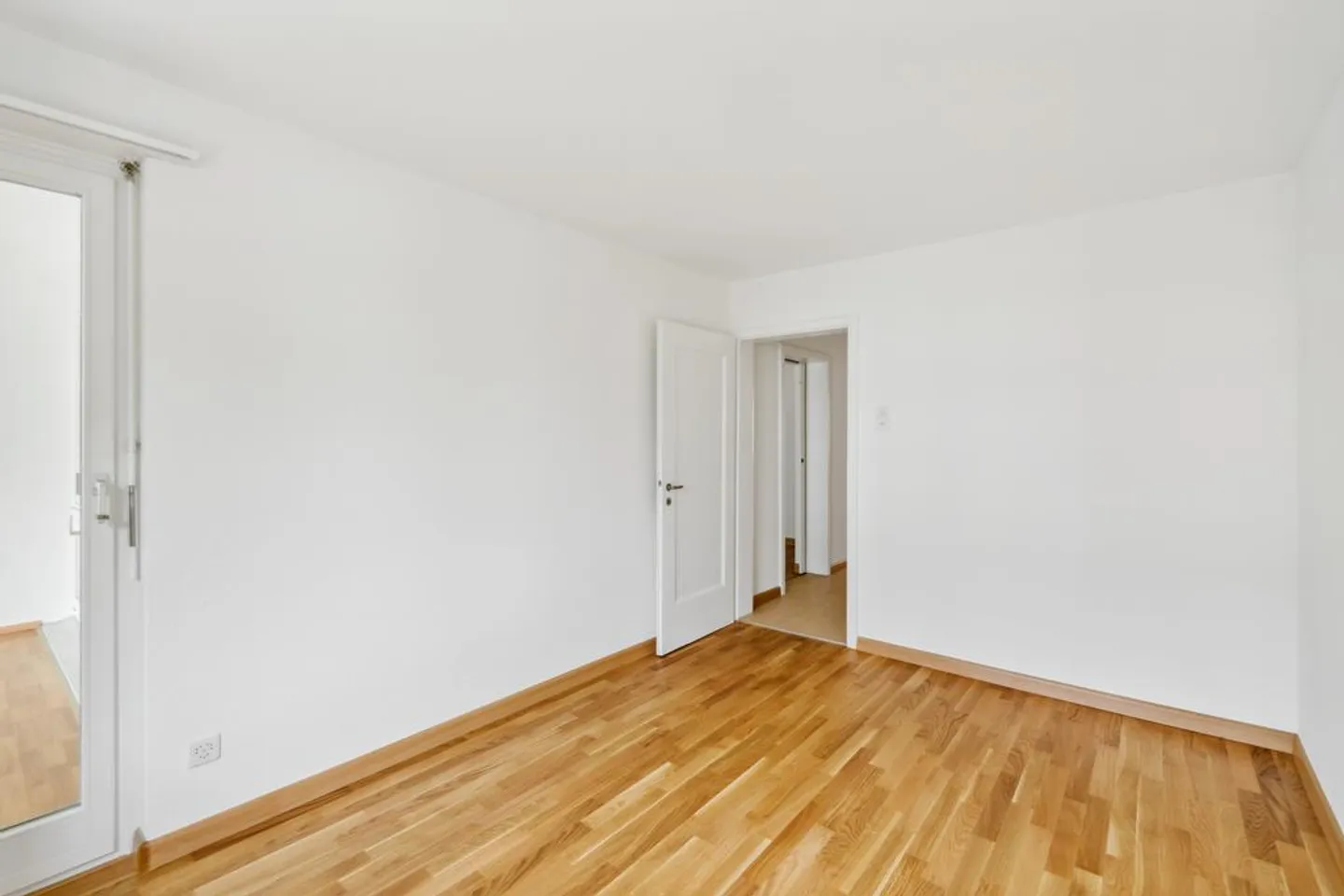 Appartamento 3 camere con grande giardino d'inverno! - Foto 3 di 7