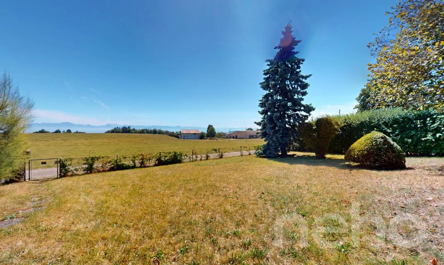 Casa affascinante, vista sulla campagna e grande potenziale - Foto 2 di 11