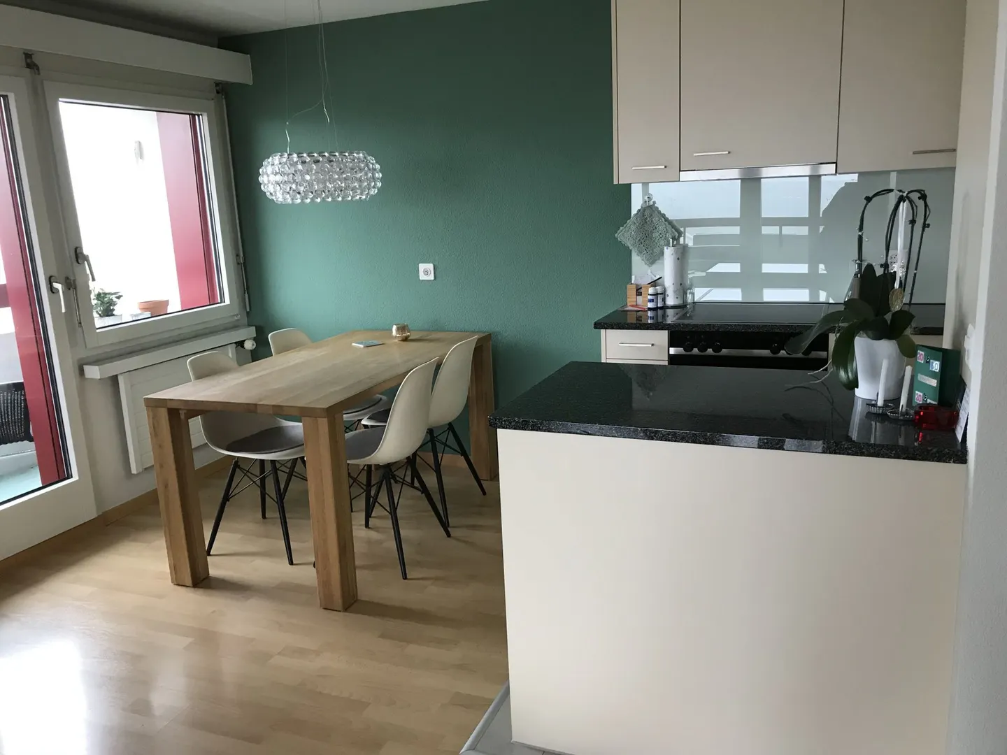 Super appartement de 3,5 pièces situé au centre... - Photo 2 sur 7