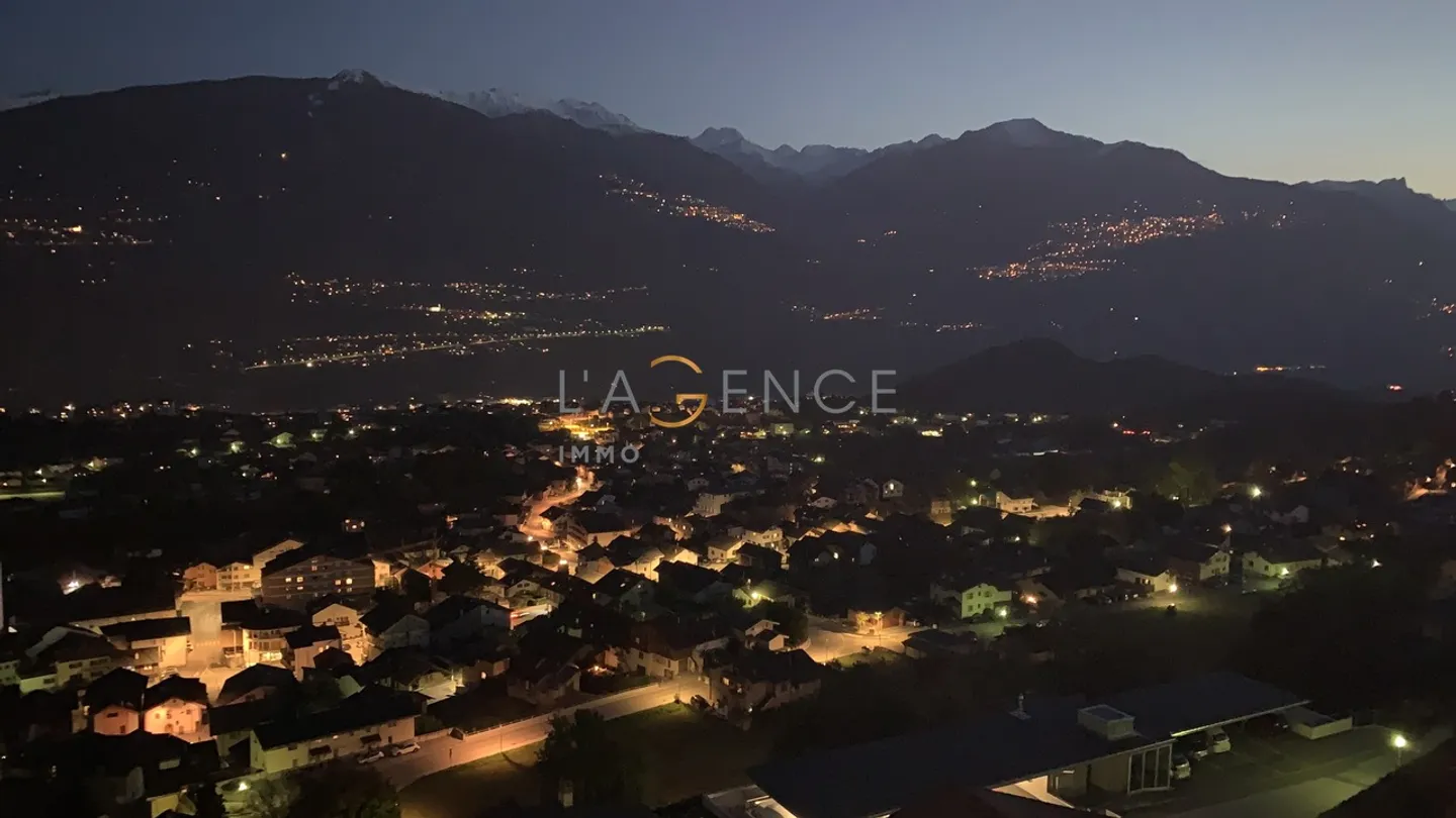 TERRAIN DE 1170M2 A BATIR / SAVIESE - Photo 1 sur 3
