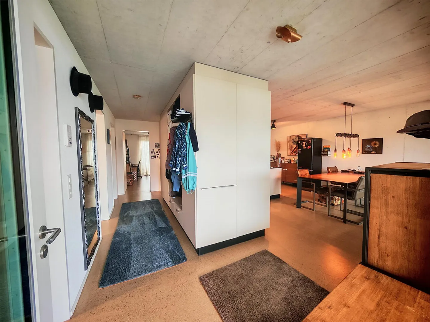 Appartamento 3.5 locali con grande loggia e balcone - Foto 4 di 11
