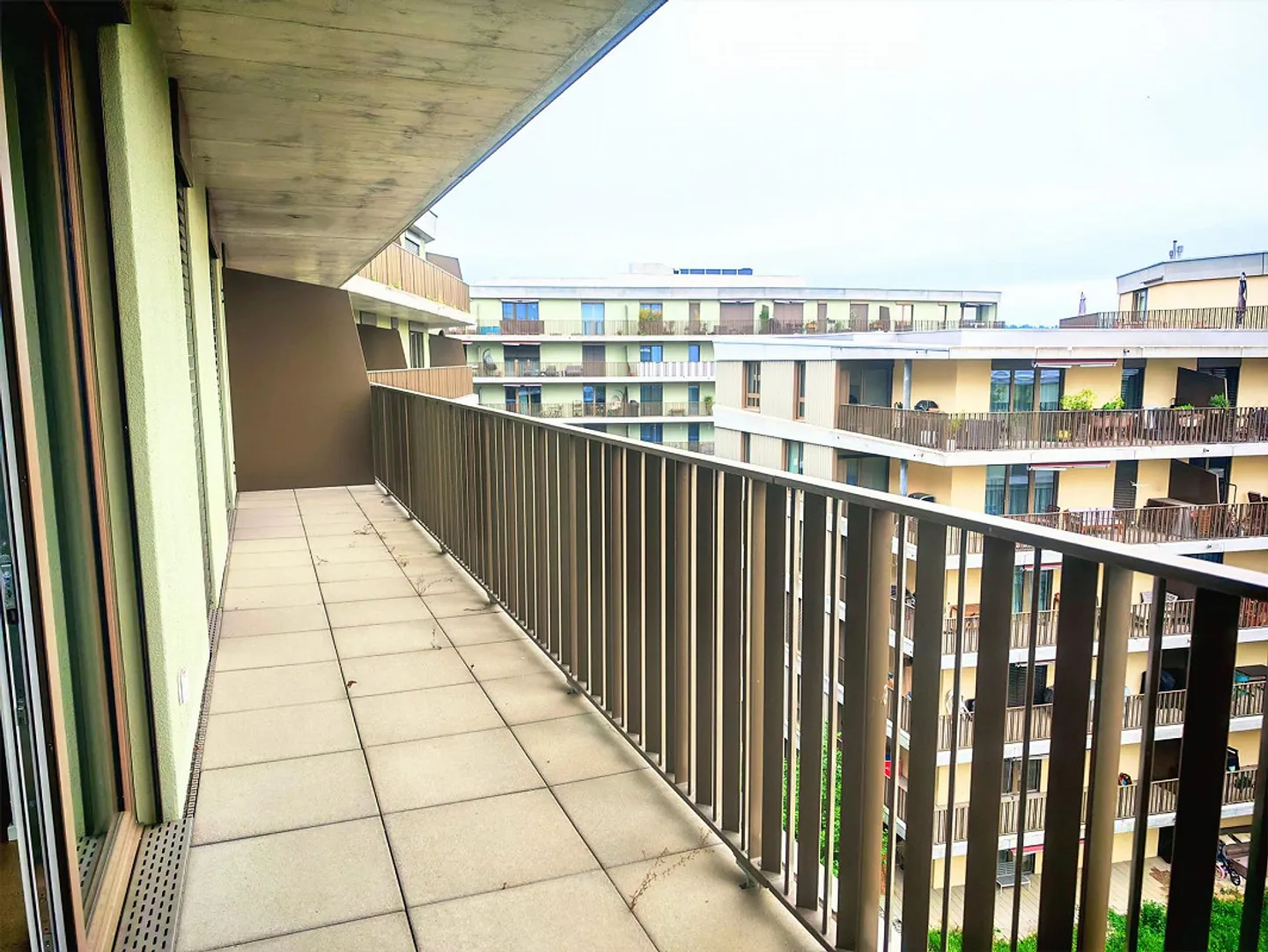 Appartamento 3.5 locali con grande loggia e balcone - Foto 10 di 11