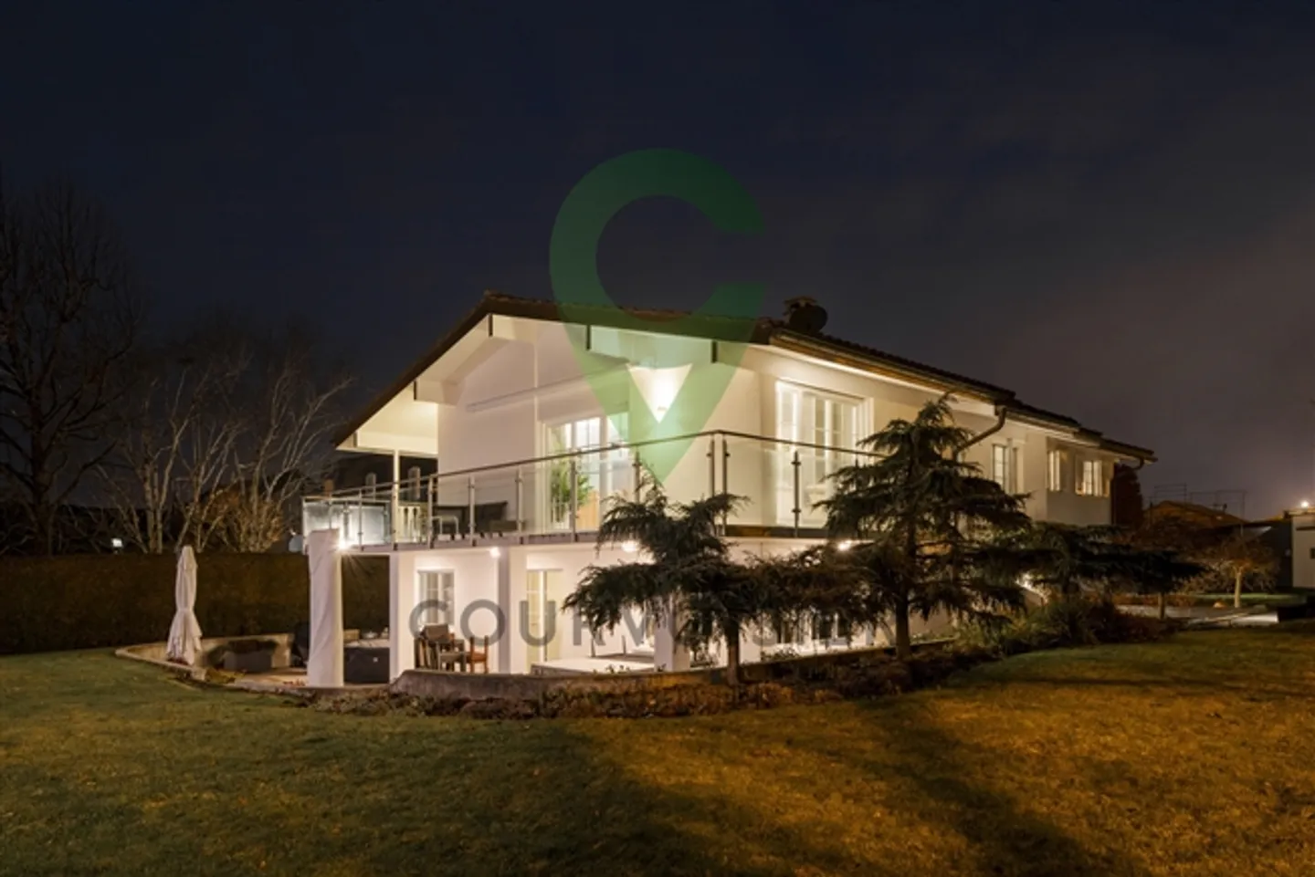 Résidence Élégante au Cœur d'un Quartier Résidentiel - Photo 1 sur 11