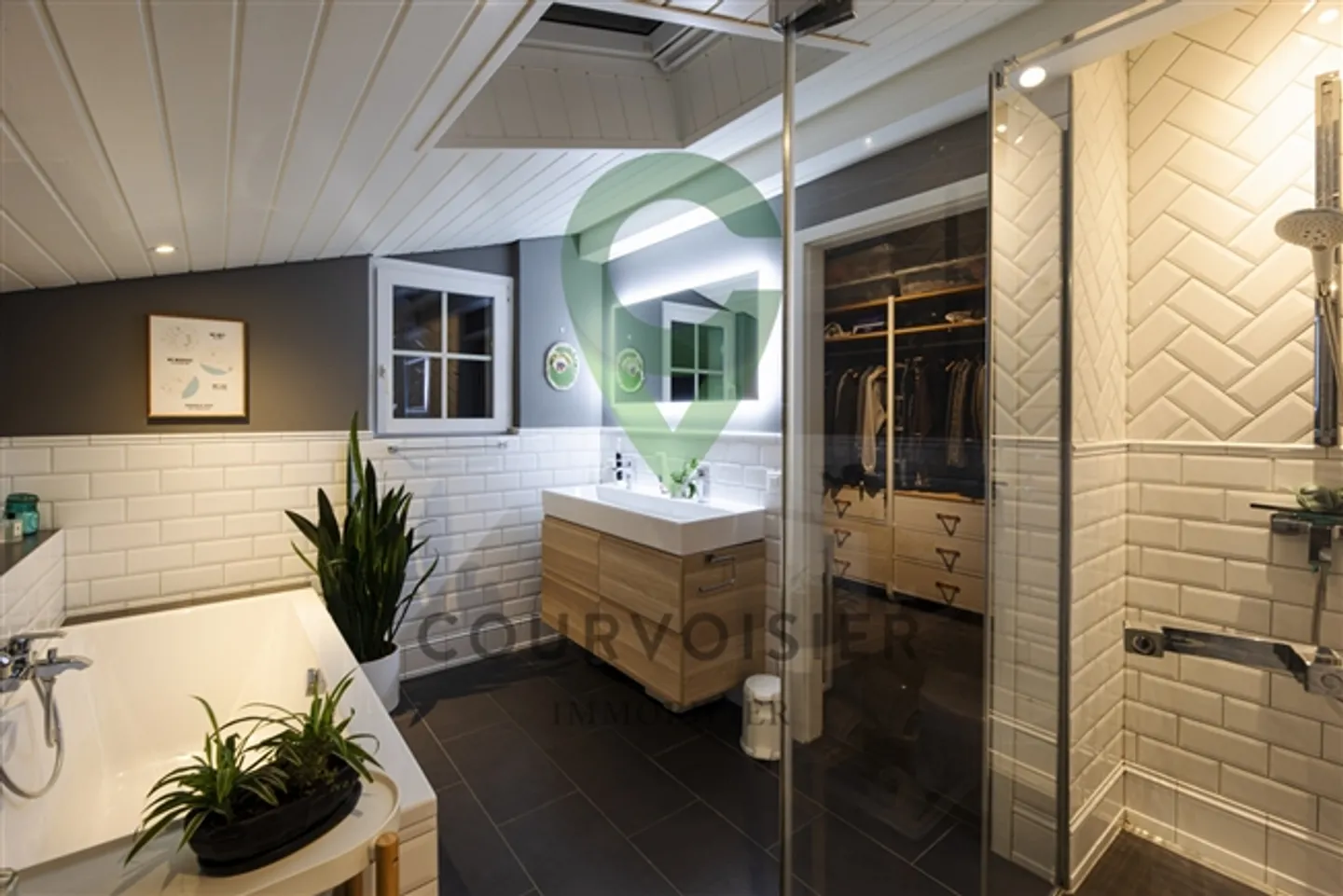 Résidence Élégante au Cœur d'un Quartier Résidentiel - Photo 7 sur 11