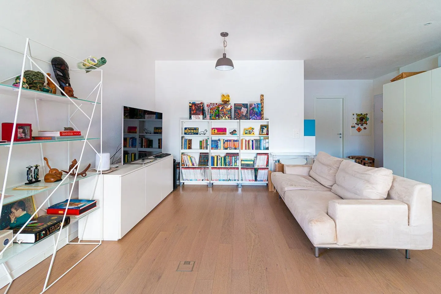 Large 2.5-room apartment in the green in Lugaggia - Capriasca - Photo 2 of 6