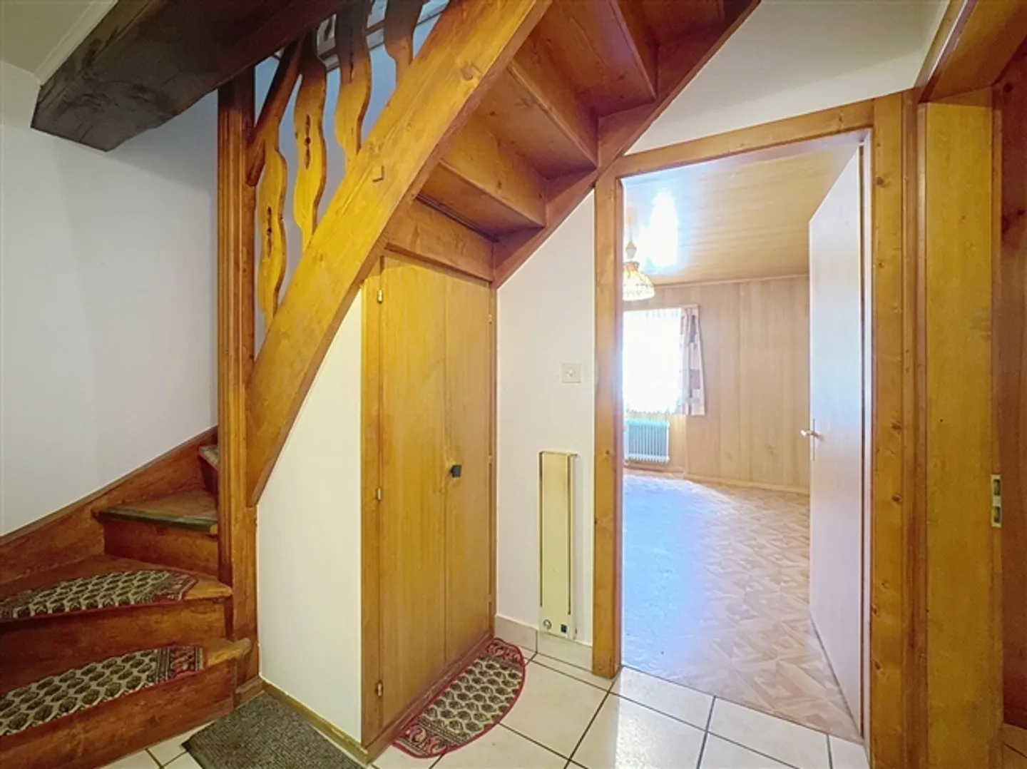 Ancienne propriété centrale et spacieuse avec un grand potentiel - Photo 5 sur 15