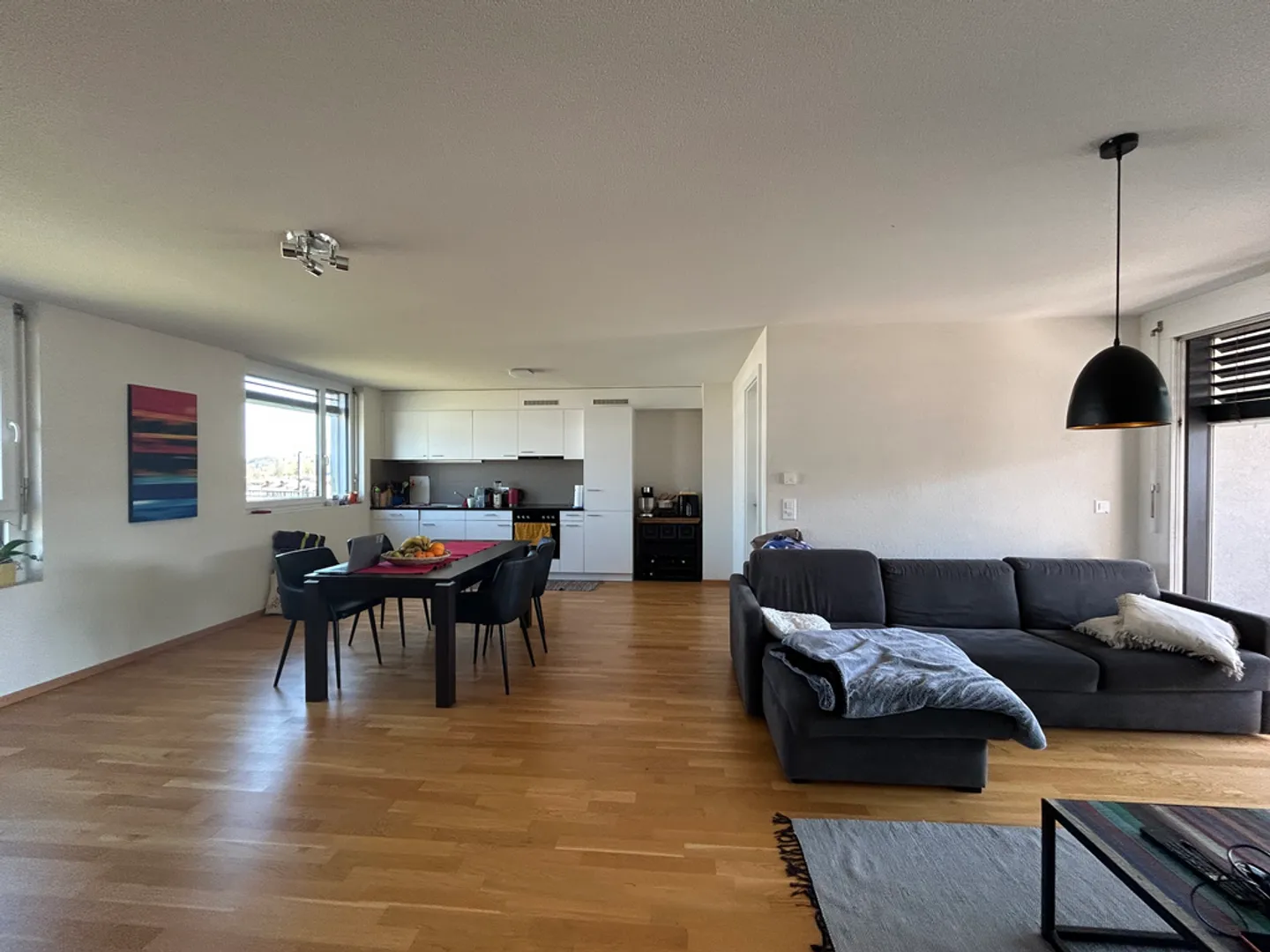 Appartamento Moderno con Balcone - Foto 1 di 4