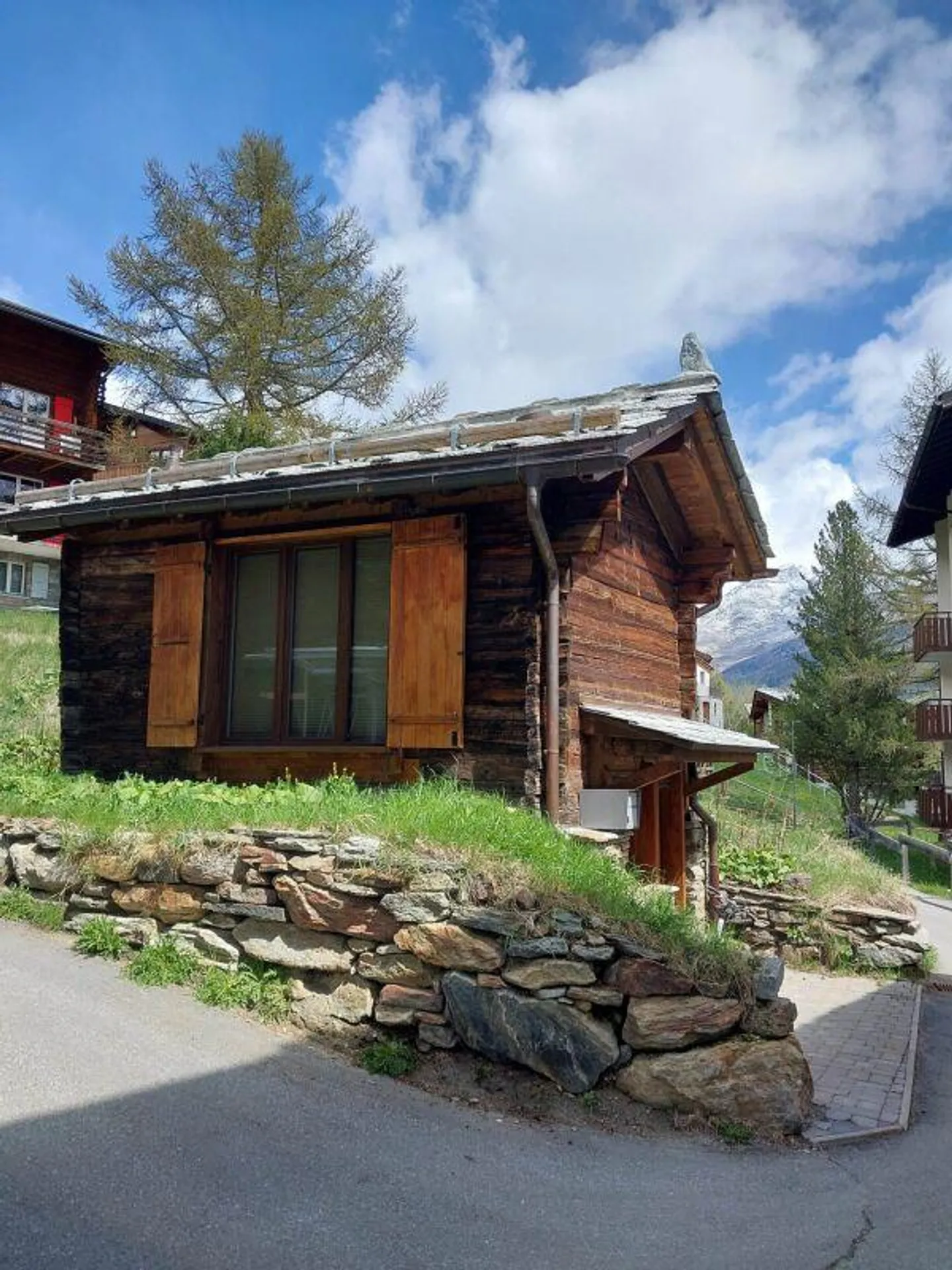 Gioiello nuovissimo nel soleggiato Wildi a Saas-Fee. Residenza principale = residenza e sede fiscale a Saas-Fee. - Foto 10 di 13