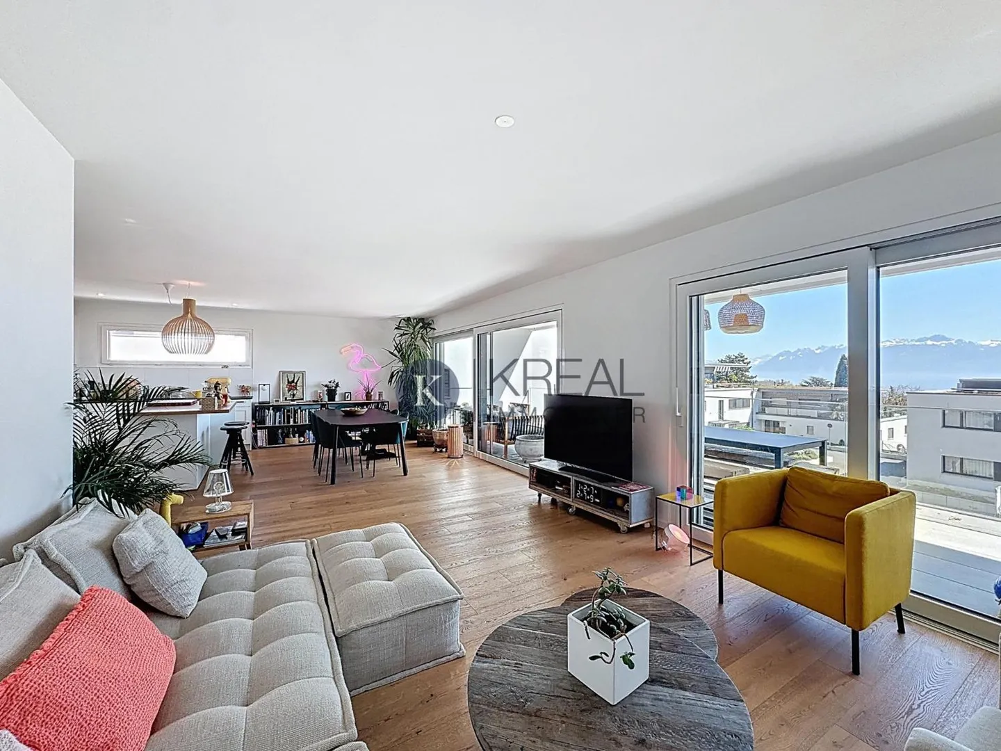 Appartement moderne avec vue sur le lac - Photo 1 sur 10