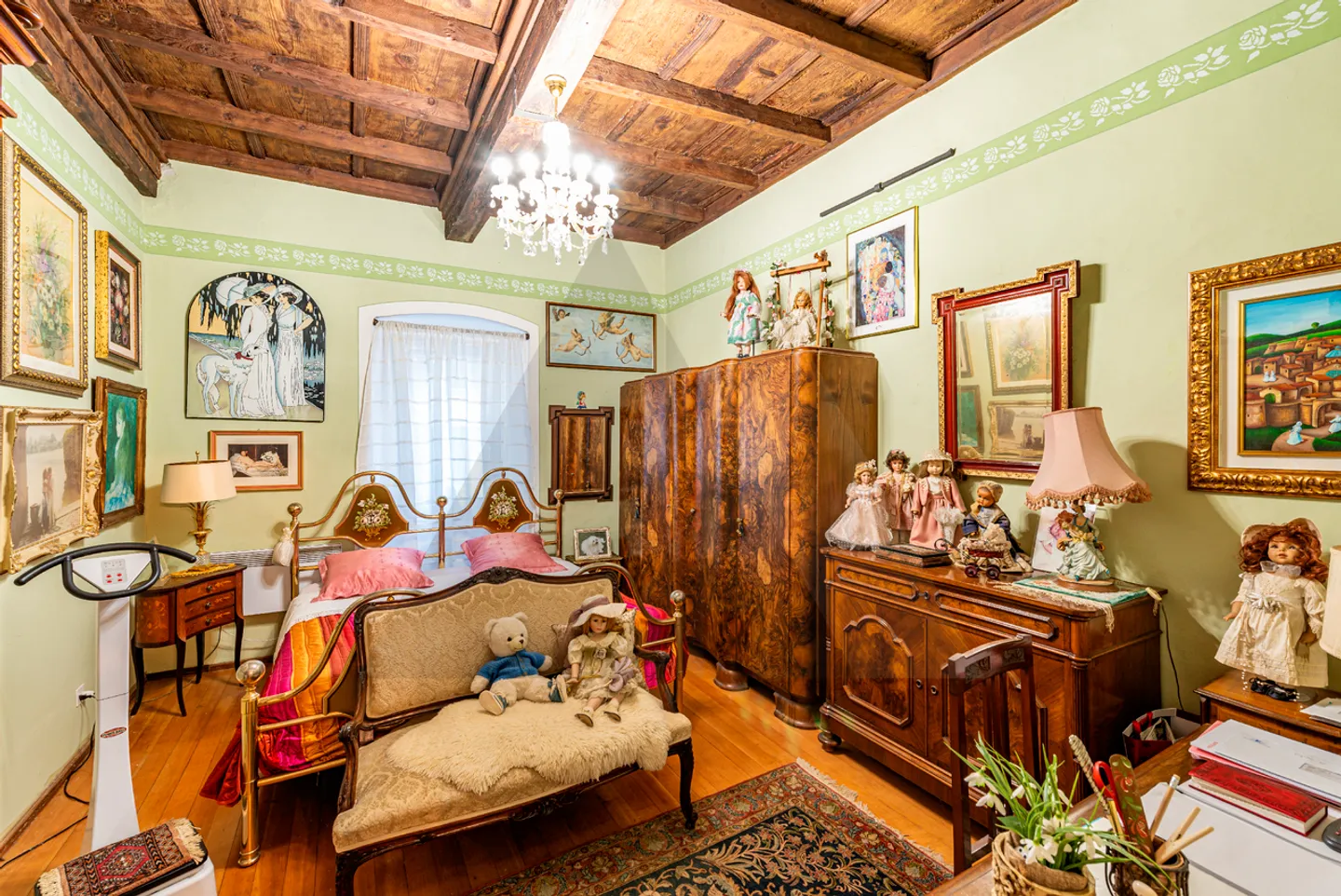 HISTORIC RESIDENCE WITH UNIQUE POTENTIAL ON LAKE MAGGIORE - Photo 14 of 15