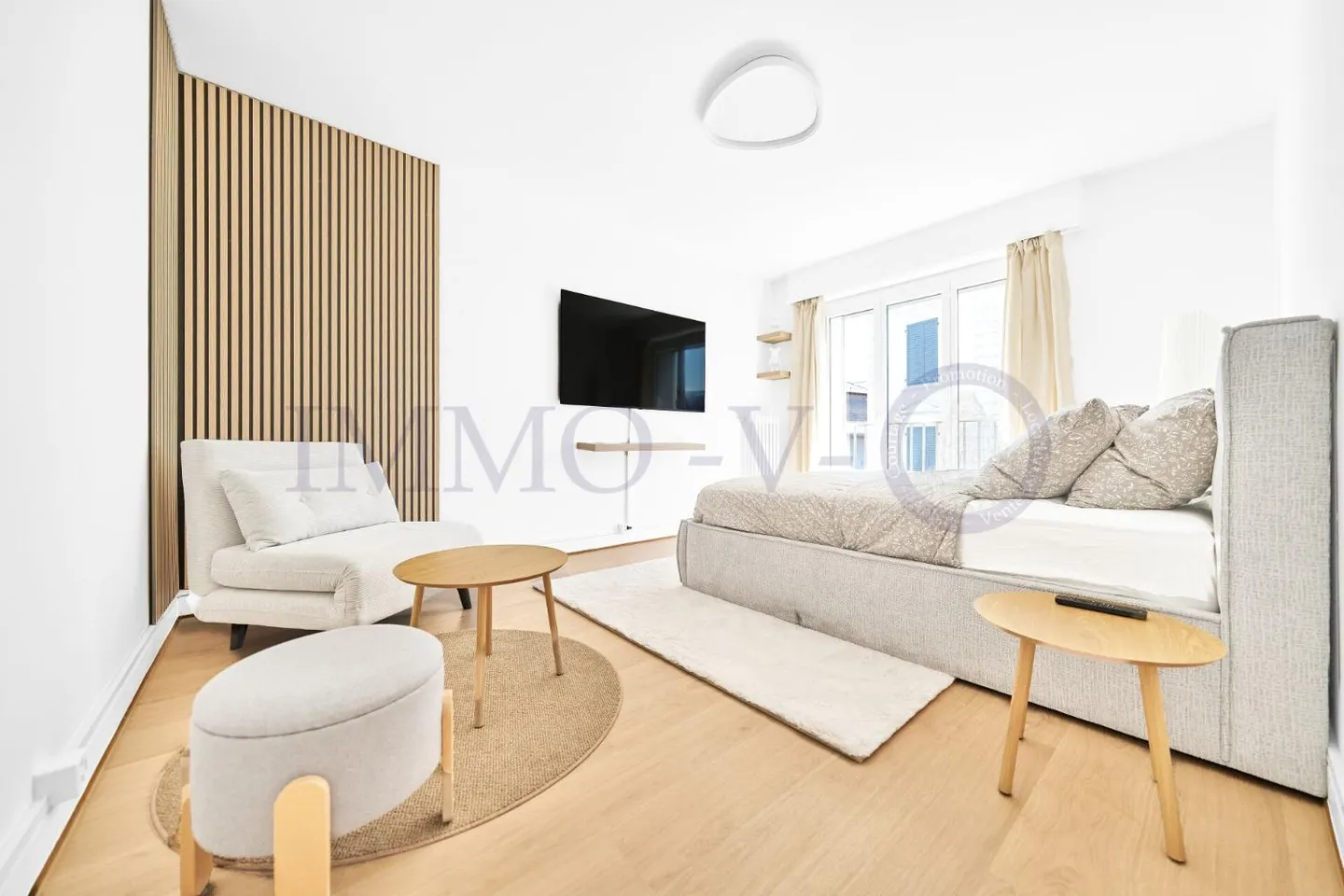 Appartement rénové avec terrasse - Photo 1 sur 5