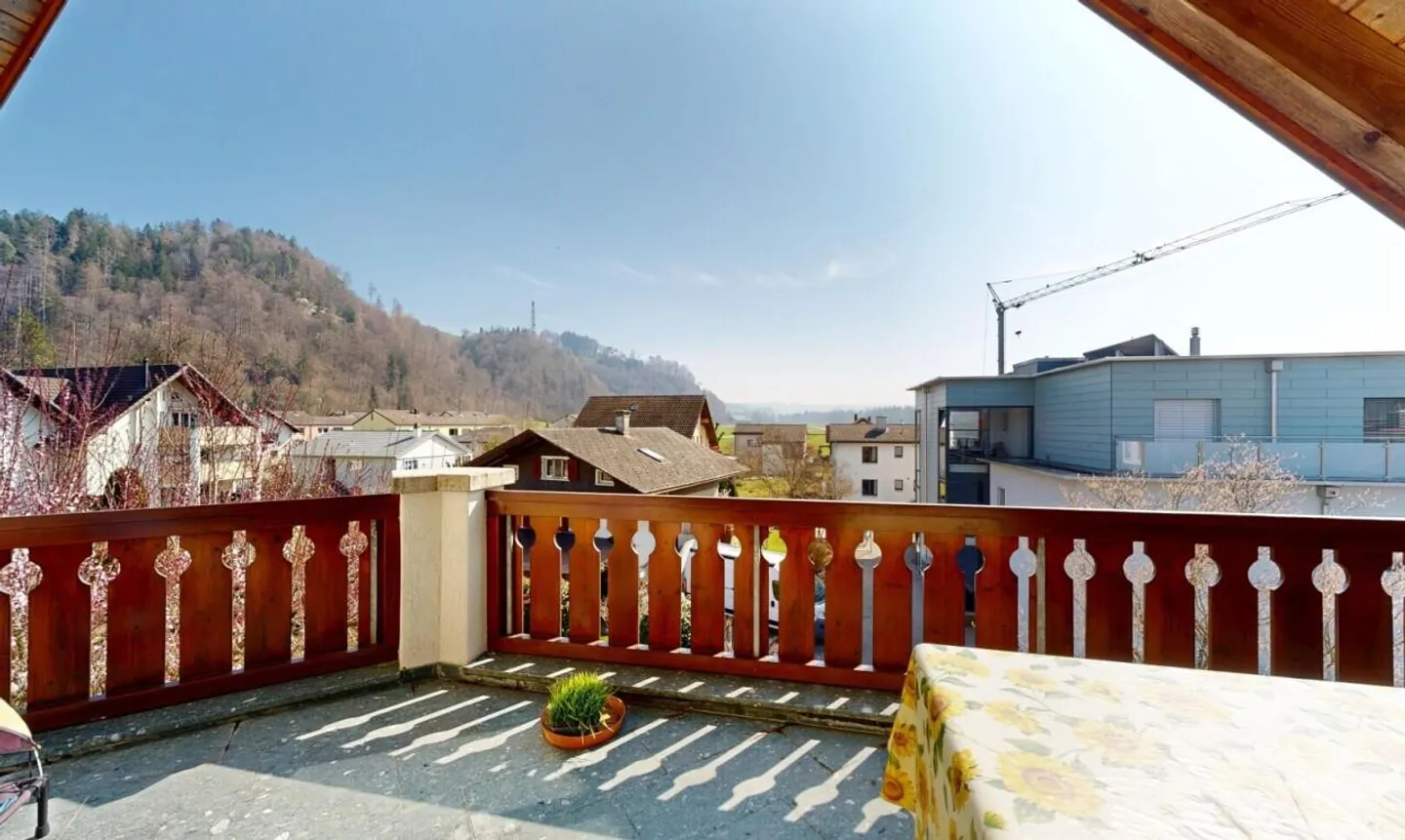 Charming attic apartment with gallery and wide views of the countryside - Photo 2 of 11