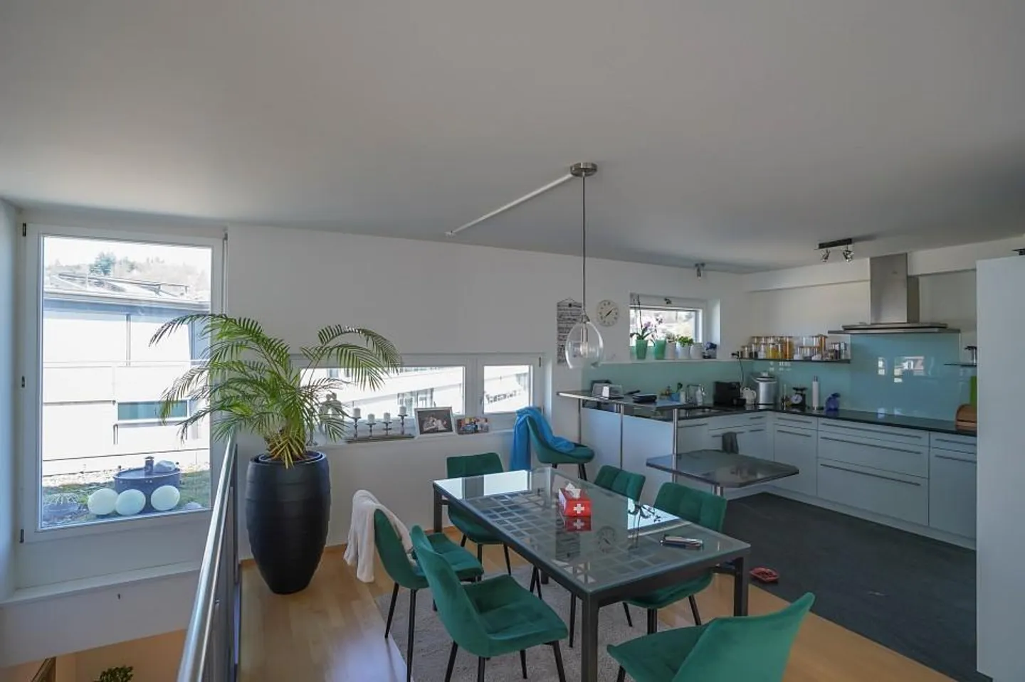 Attractive 4½-Room Duplex in the Bear Center - Photo 2 of 13