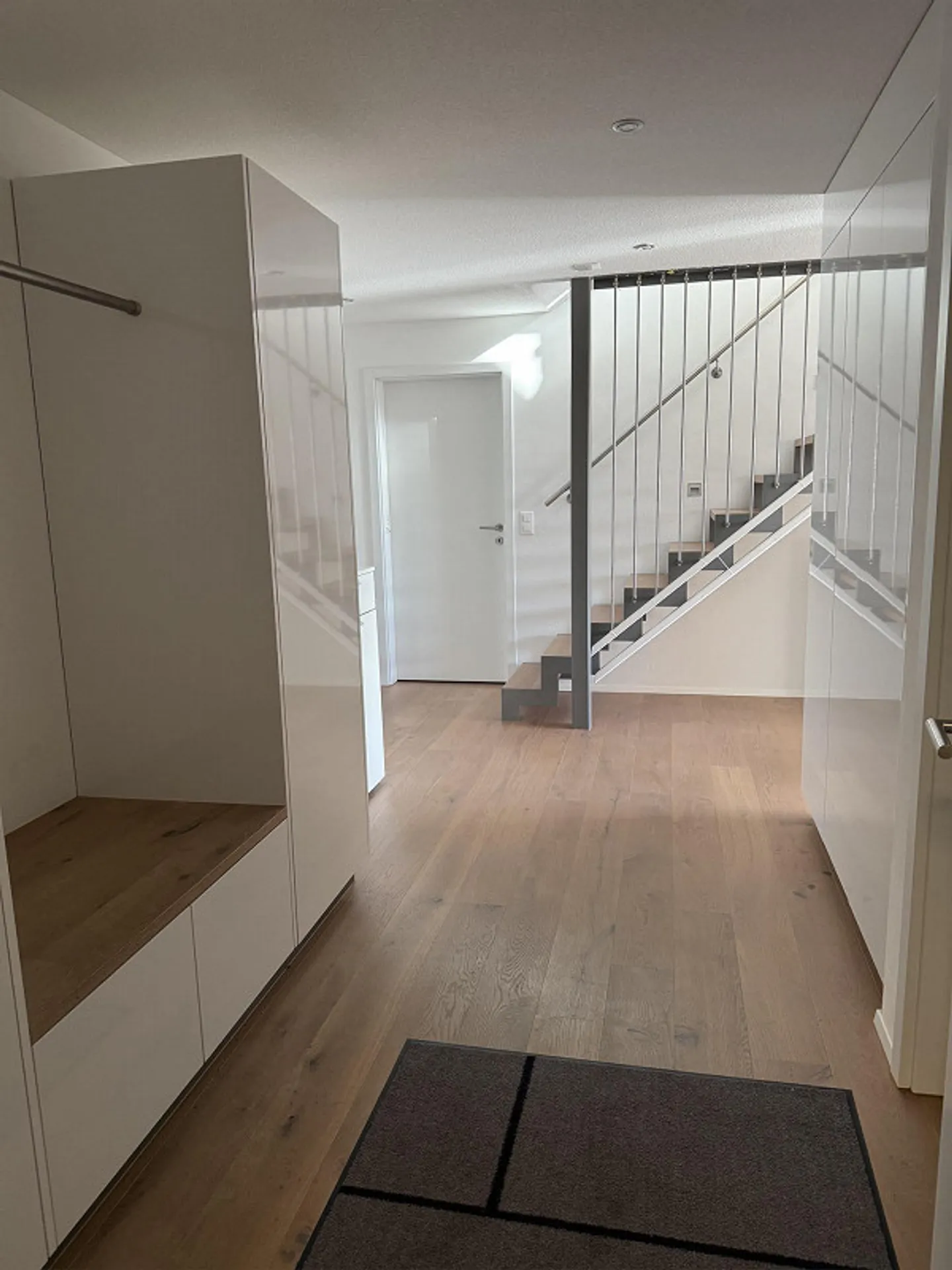 Moderno attico di 5,5 stanze in standard Minergie - Foto 8 di 13