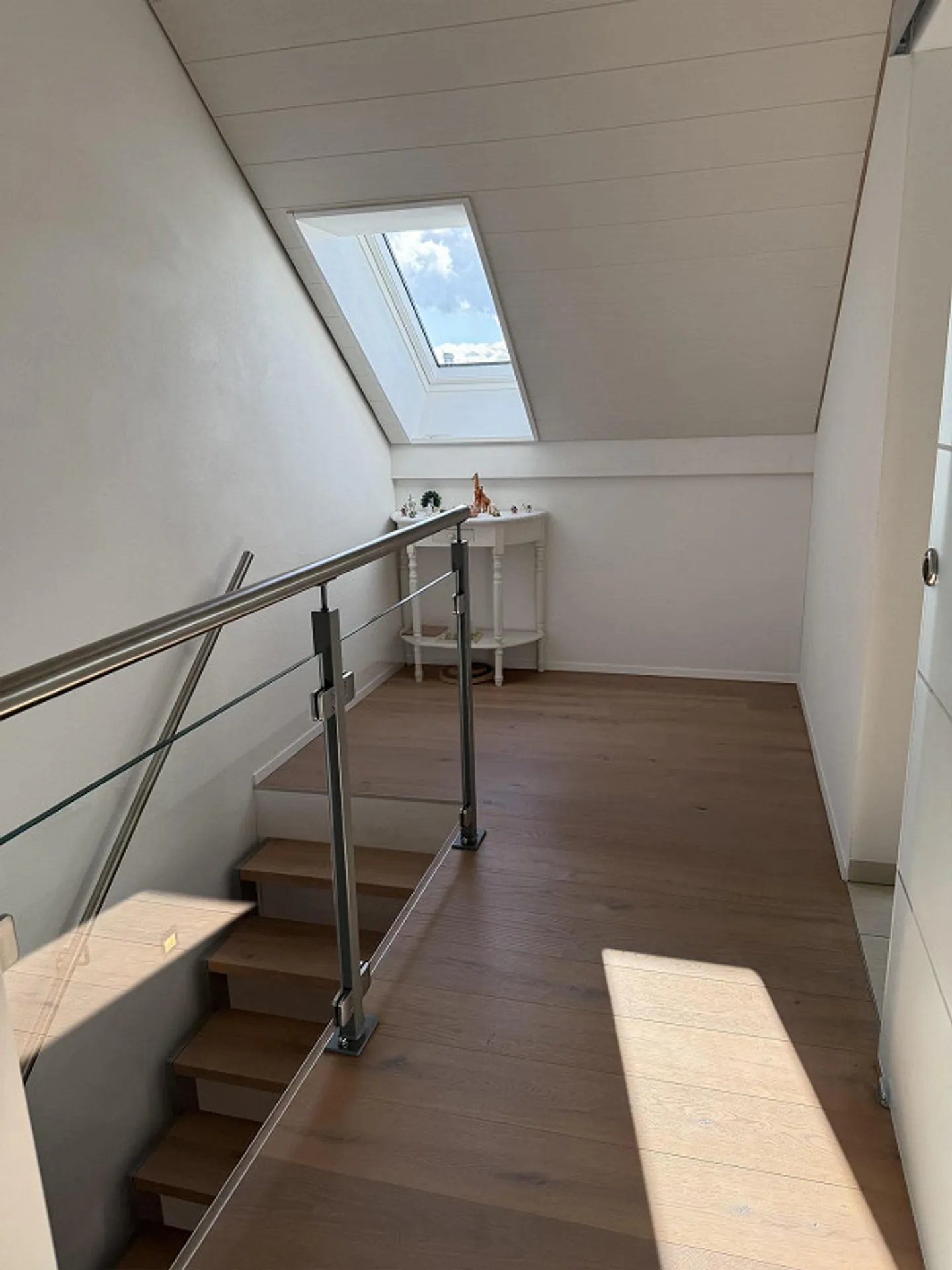 Moderno attico di 5,5 stanze in standard Minergie - Foto 9 di 13