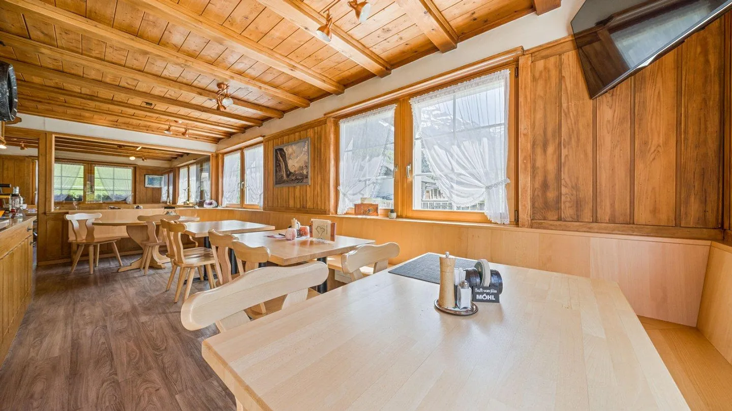AgentSelly - Gastronomy with Living in Mountain Scenery - Photo 8 of 13
