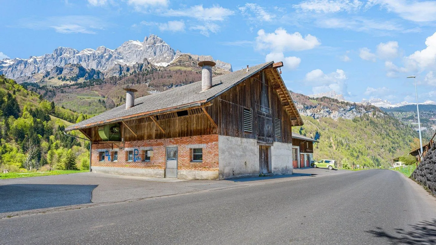 AgentSelly - Gastronomy with Living in Mountain Scenery - Photo 11 of 13