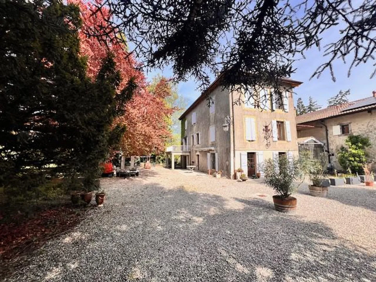 Large Village House for Cash in the Geneva Countryside of Satigny - Photo 11 of 27
