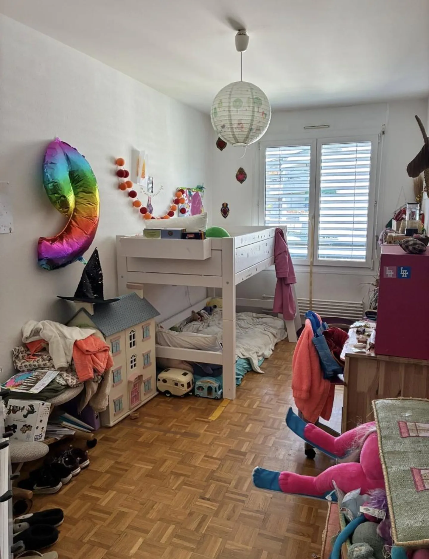 Appartement spacieux de 5 pièces - Photo 2 sur 6