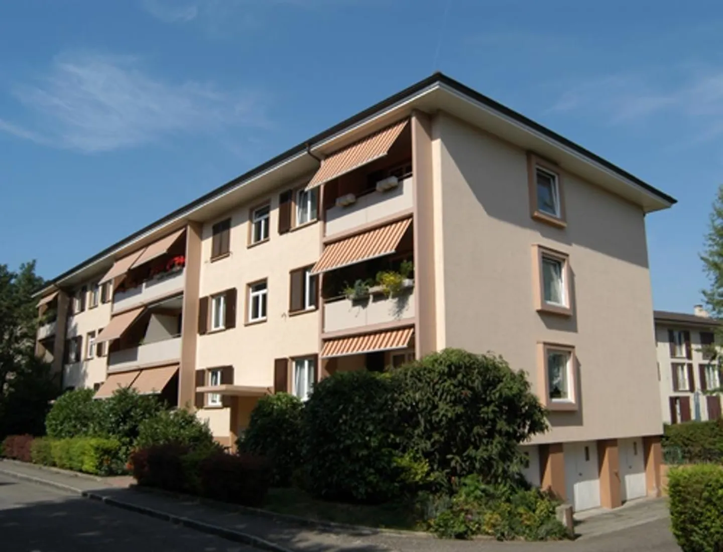 Vivere in una posizione tranquilla ad Allschwil - Foto 1 di 5