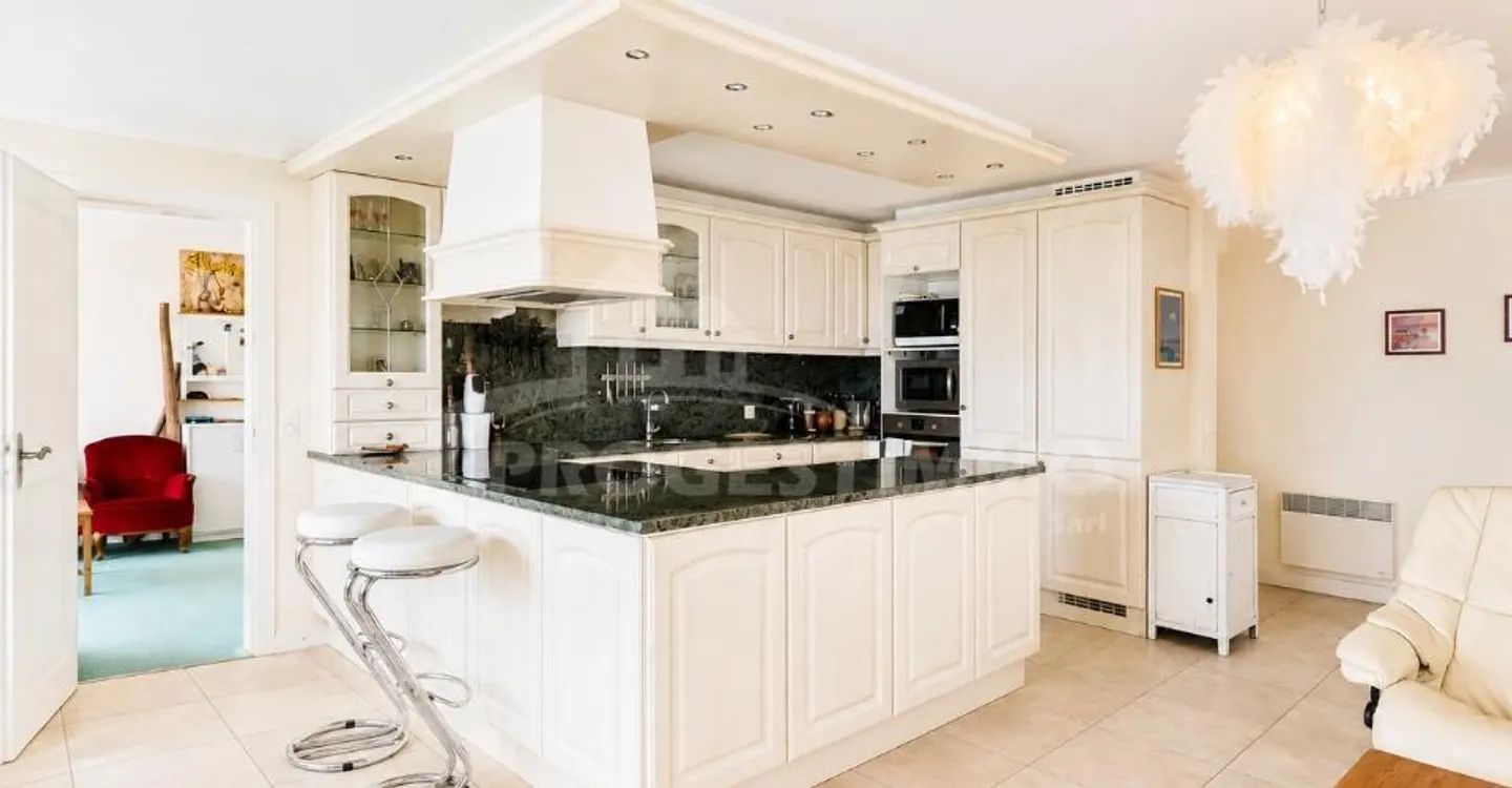 Stunning Duplex with Alpine Views - Photo 1 of 9
