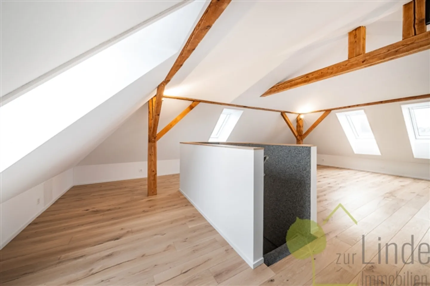 Charming Office Directly at the Train Station - Photo 3 of 7