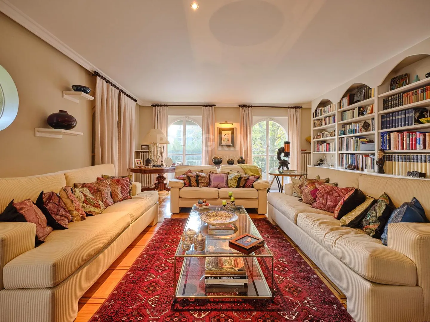 Detached villa with 5 rooms - 3 bathrooms - pool - near Ecolint and Grangettes Clinic - Photo 4 of 6