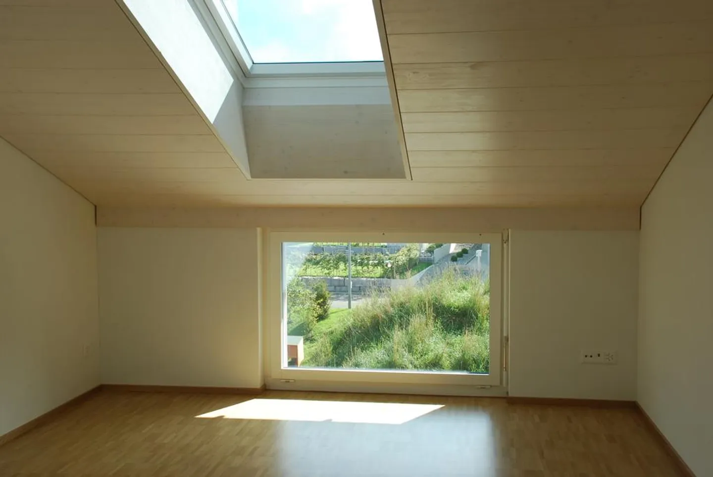 Moderno attico con grande balcone e stufa svedese - Foto 6 di 9