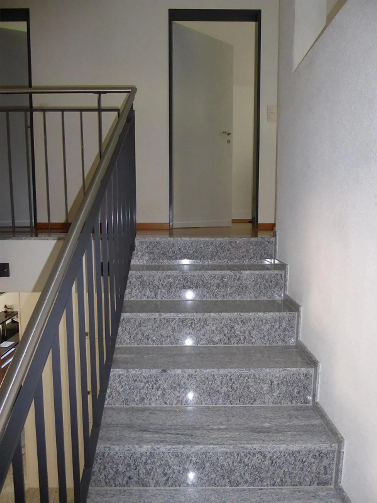 Appartamento maisonette di 5 1/2 stanze con giardino - Foto 7 di 22