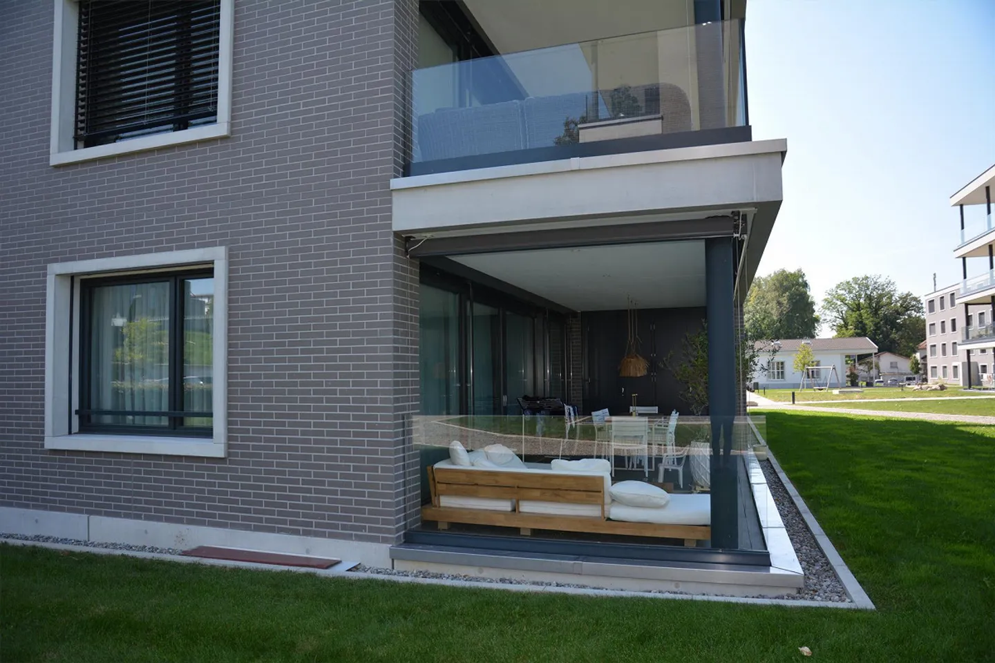 Top moderne Eigentumswohnung mit Seeanstoss - Foto 3 von 22