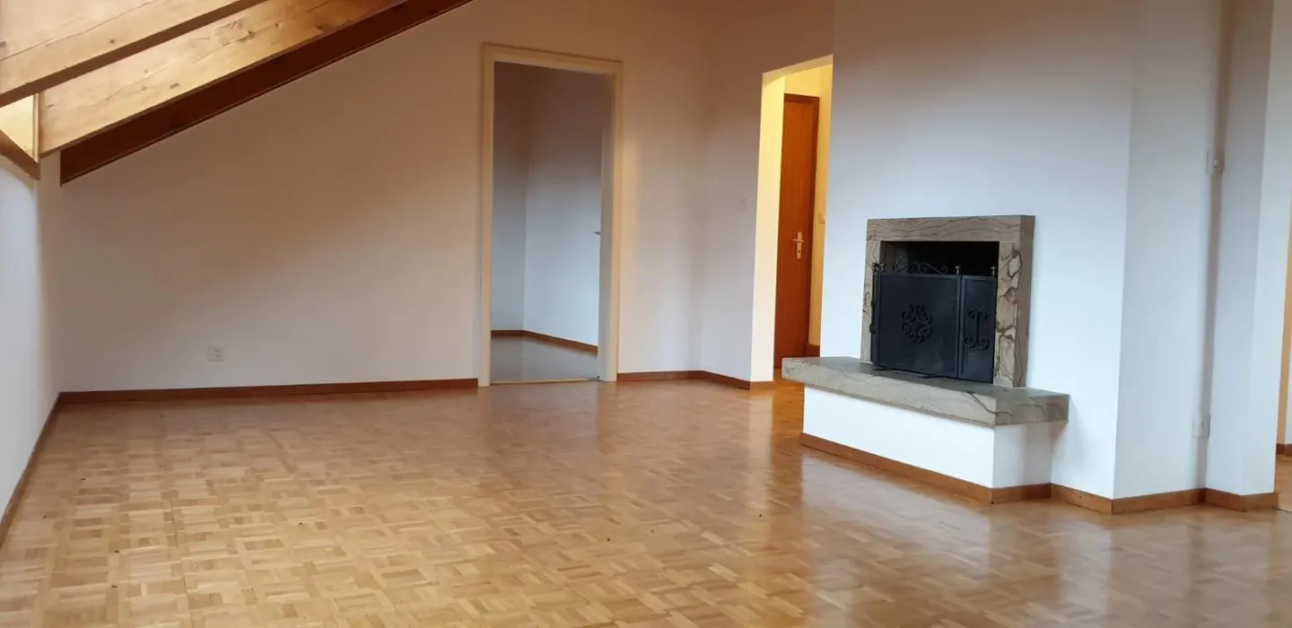 2,5-Zimmer-Dachgeschosswohnung im 1. Stock - Foto 2 von 7