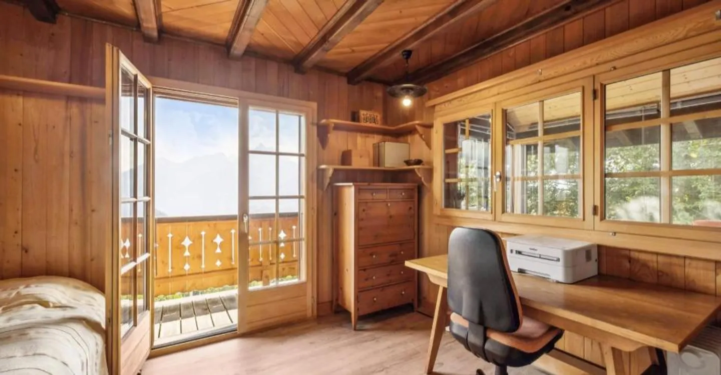 Chalet tradizionale da ristrutturare a Gryon, vista e ampio giardino - Foto 5 di 11