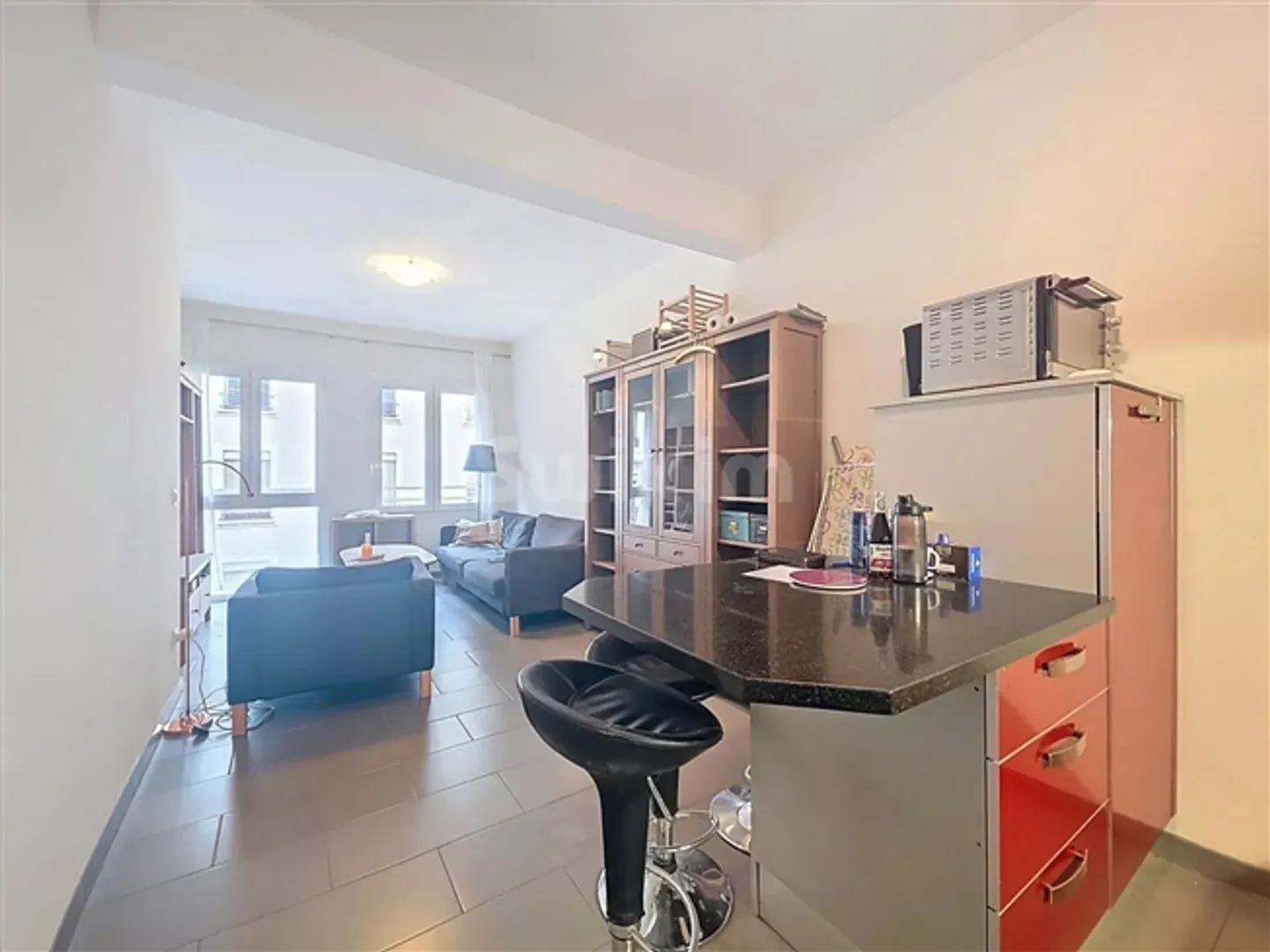 Pleasant 2.5 room apartment with passage in the hyper center - Photo 1 of 5