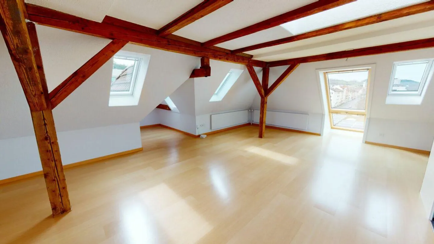 Appartement en duplex de 2 chambres sous le toit - Photo 4 sur 7