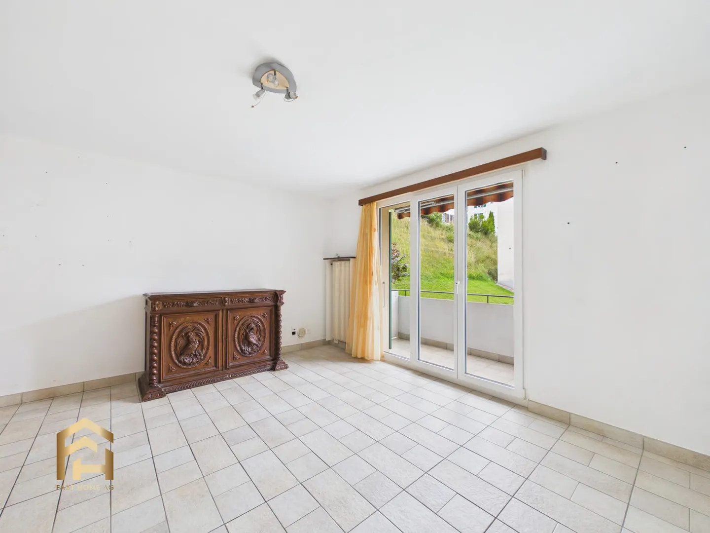 Attraktive Investitionsmöglichkeit: Renovierte 4.5ZWG mit kleinem Balk - Foto 4 di 13