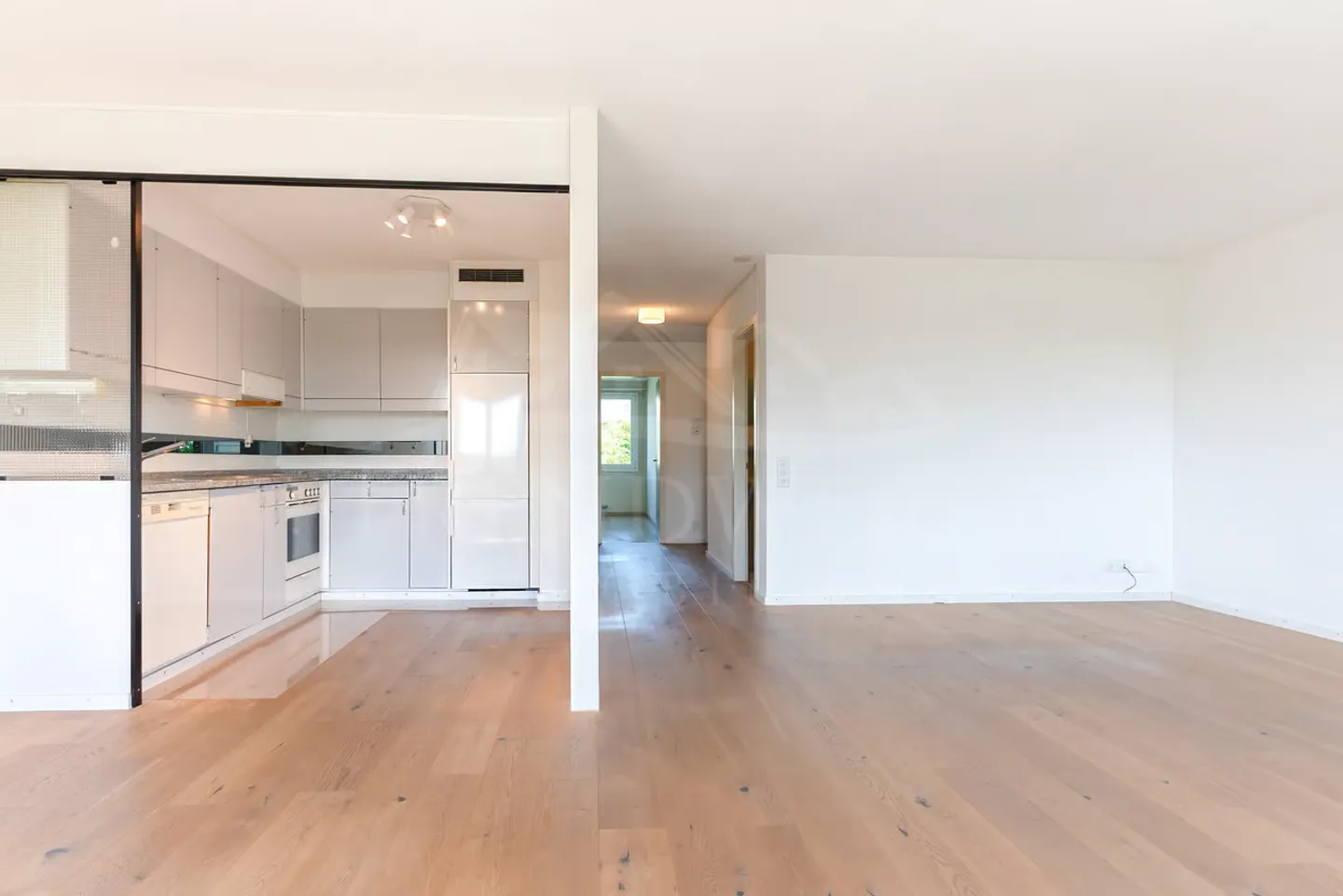 Helle 4.5-Zimmer-Wohnung in Münchenbuchsee - Foto 3 di 13
