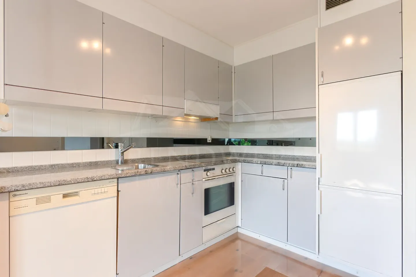 Helle 4.5-Zimmer-Wohnung in Münchenbuchsee - Foto 6 di 13