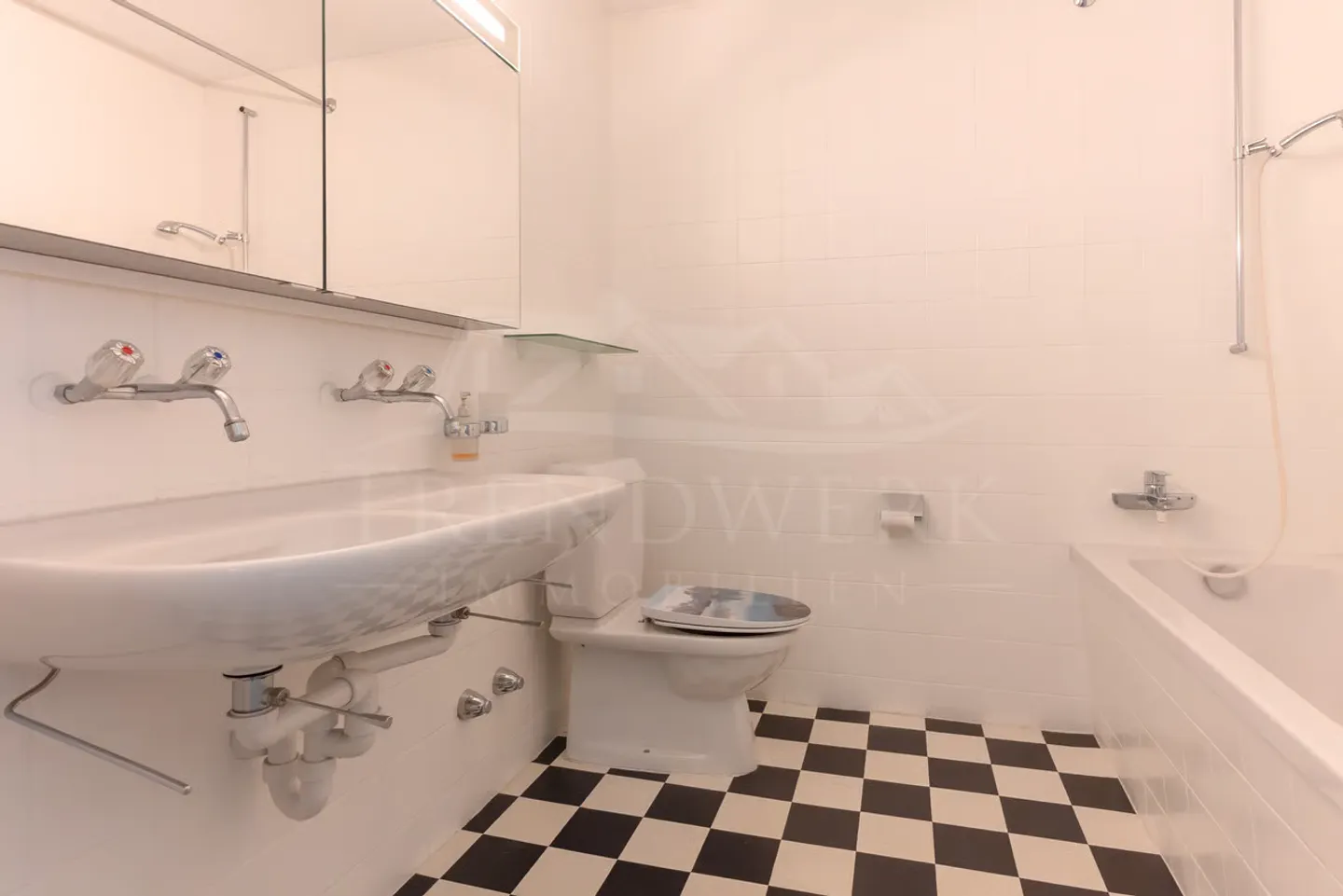 Helle 4.5-Zimmer-Wohnung in Münchenbuchsee - Foto 8 di 13