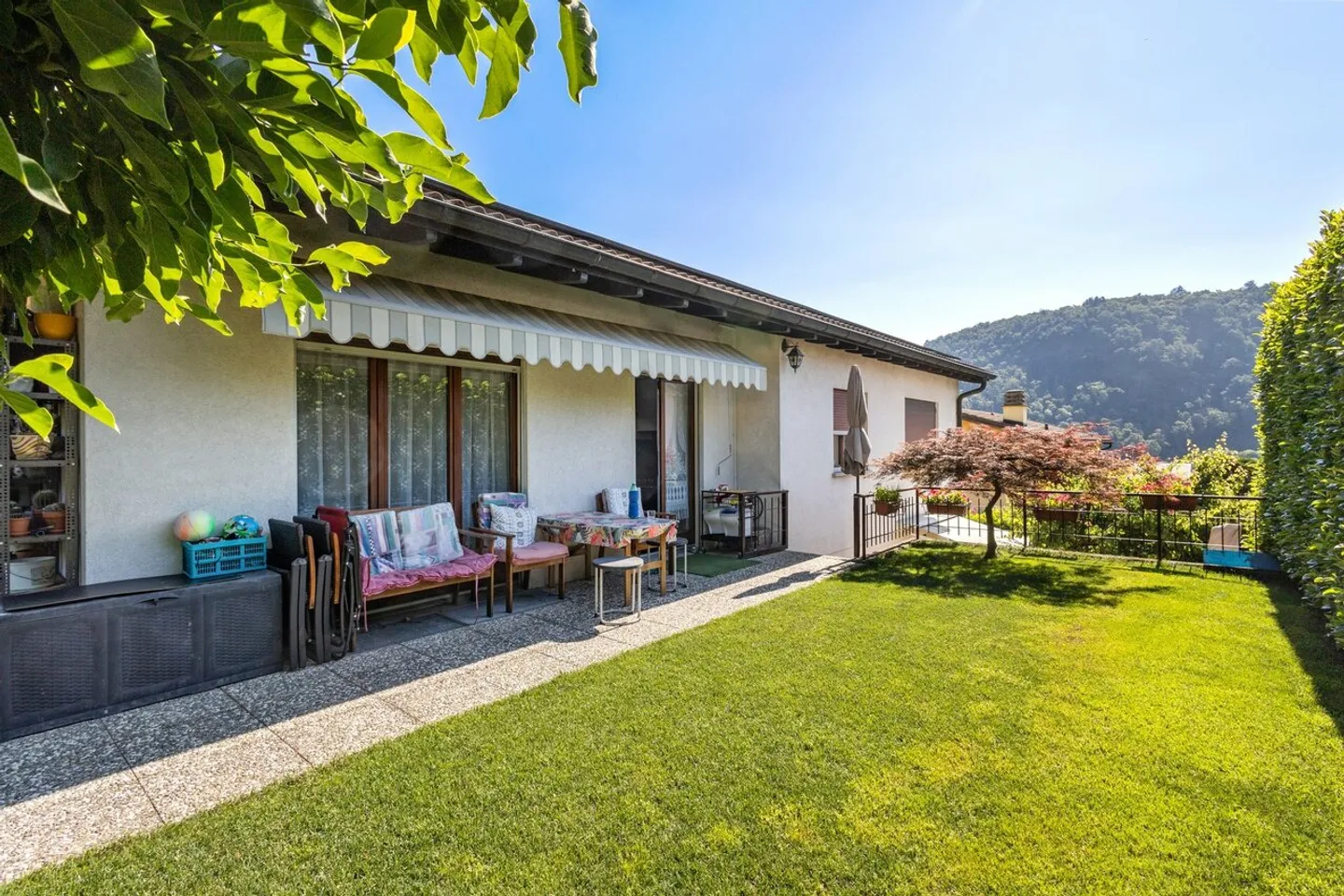 CASA SINGOLA CON DUE APPARTAMENTI INDIPENDENTI - Foto 1 di 10