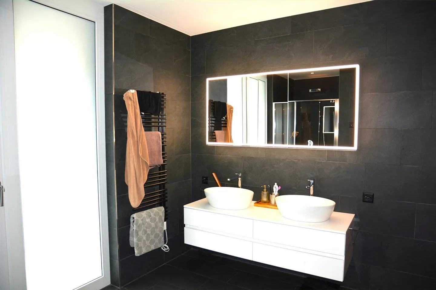 Top moderne Eigentumswohnung mit Seeanstoss - Foto 19 von 22