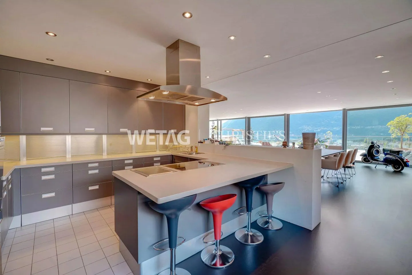 Appartement penthouse lumineux et exclusif avec grande terrasse et vue panoramique à vendre à Locarno - Photo 6 sur 13