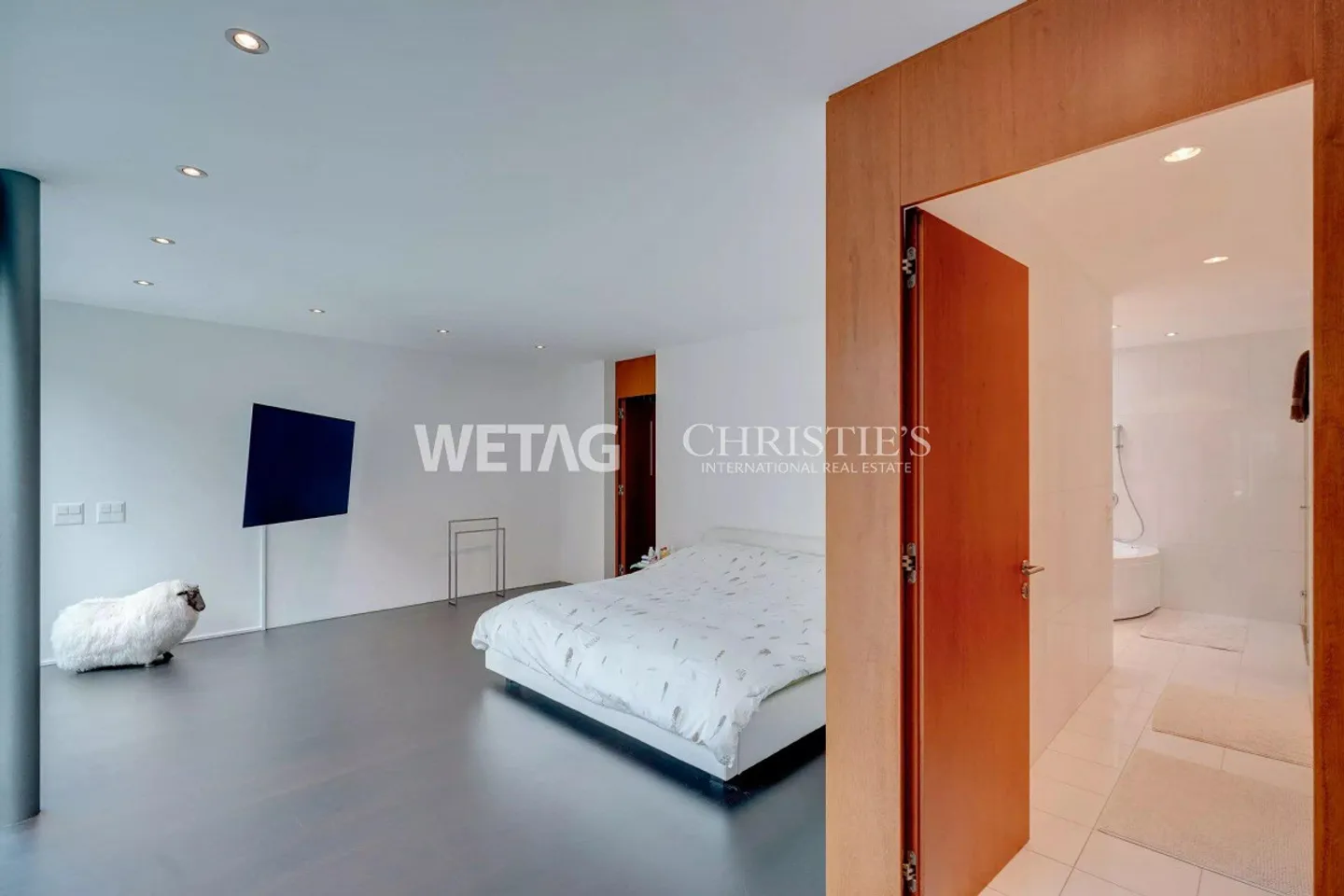 Appartement penthouse lumineux et exclusif avec grande terrasse et vue panoramique à vendre à Locarno - Photo 7 sur 13