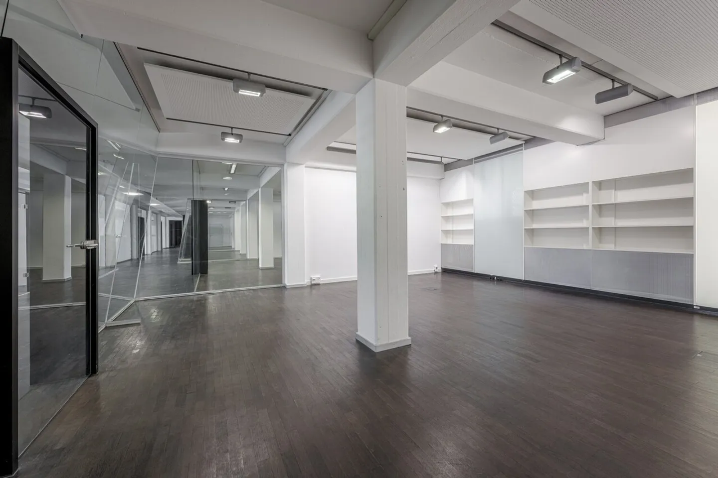 Representative office and exhibition space with unbeatable advantages - Photo 2 of 11