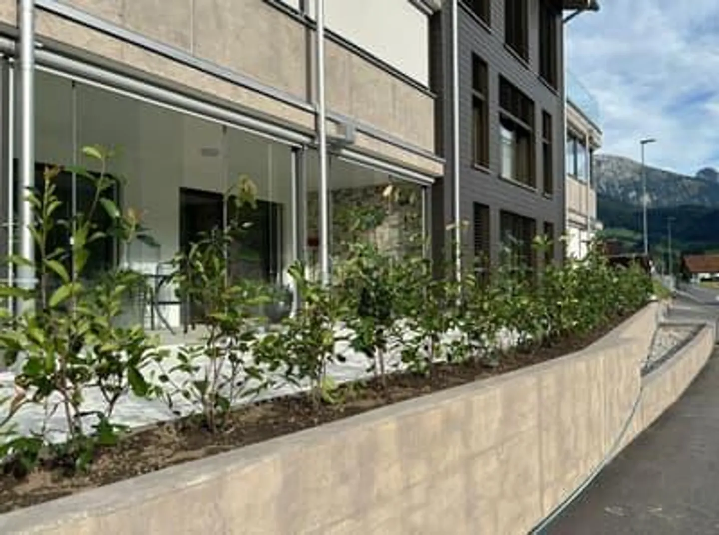 Grossflächige moderne Wohnung mit verglaster Terrasse - Foto 15 von 17