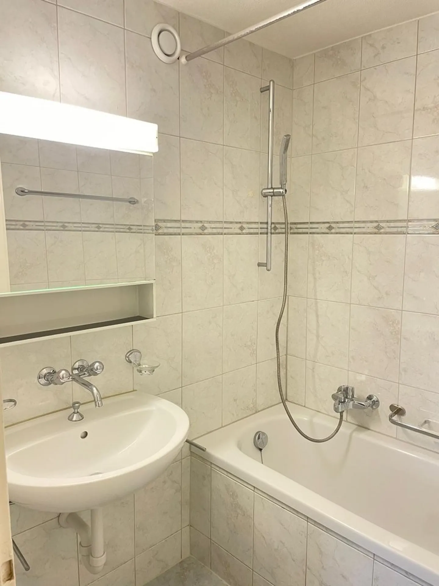 Family Apartment in Zuchwil - Photo 6 of 10