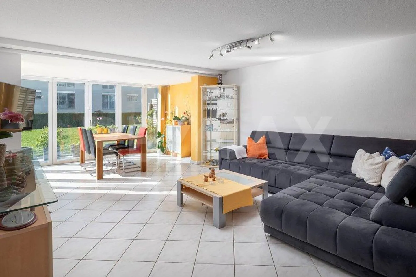 Appartamento giardino attraente di 4,5 stanze con cucina di design / In diritti di costruzione - Foto 4 di 13