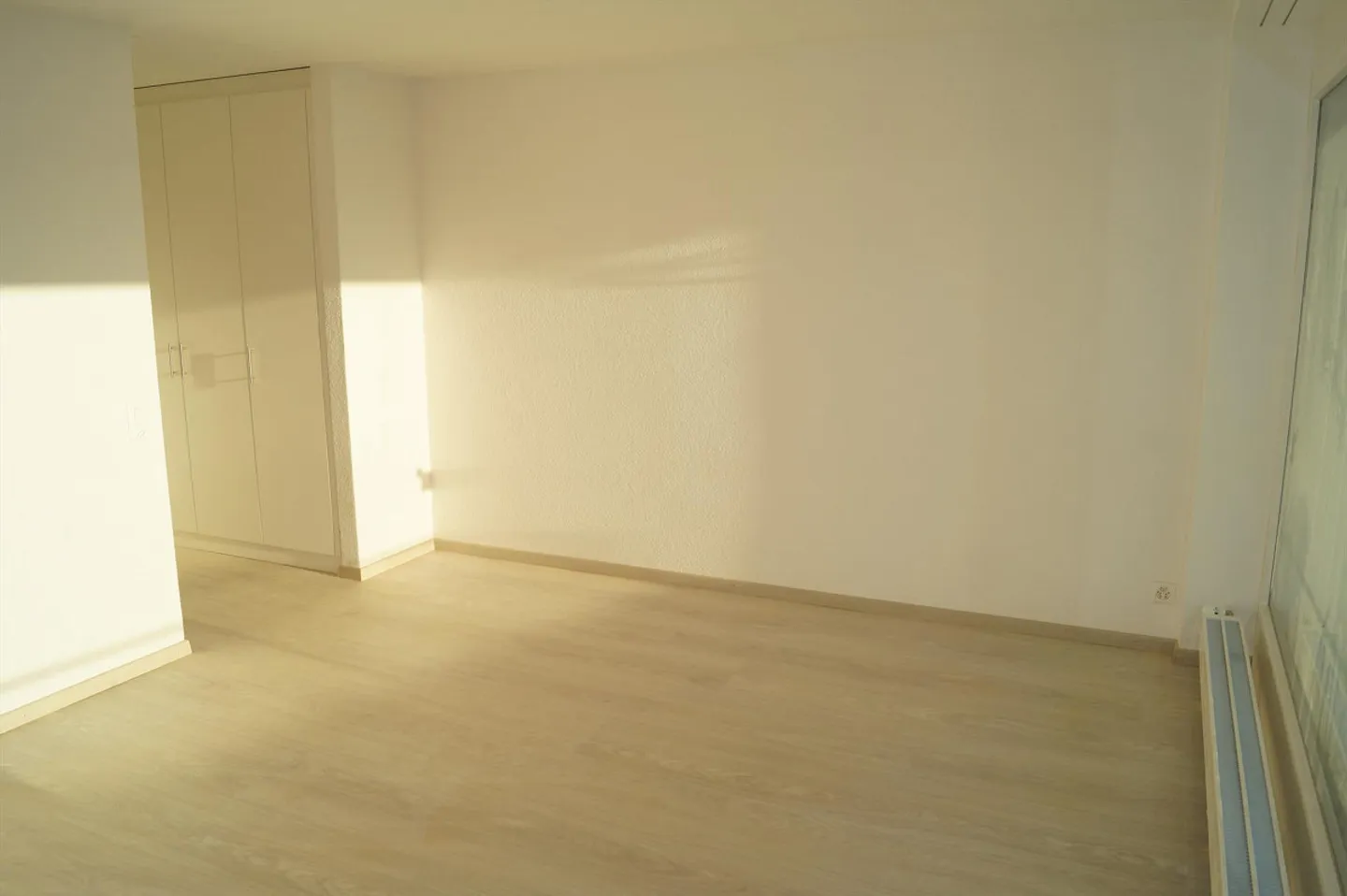 Centrale nella Länggasse con balcone - Foto 1 di 8